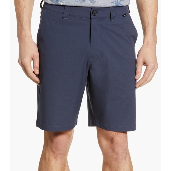 Travis Mathew prestige lifestyle performance shorts - Picture 1 of 9